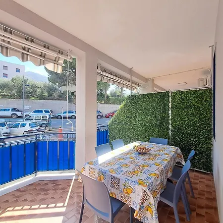 Maison d'hôtes Chez Lucy By Casa In Mente Cefalù
