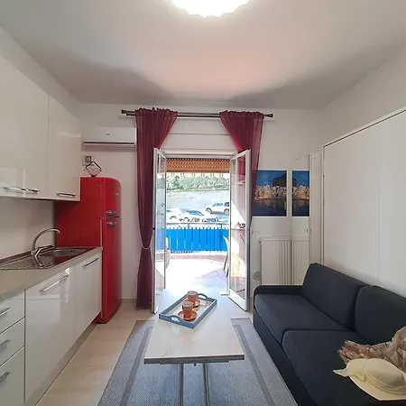 Chez Lucy By Casa In Mente Гостевой дом